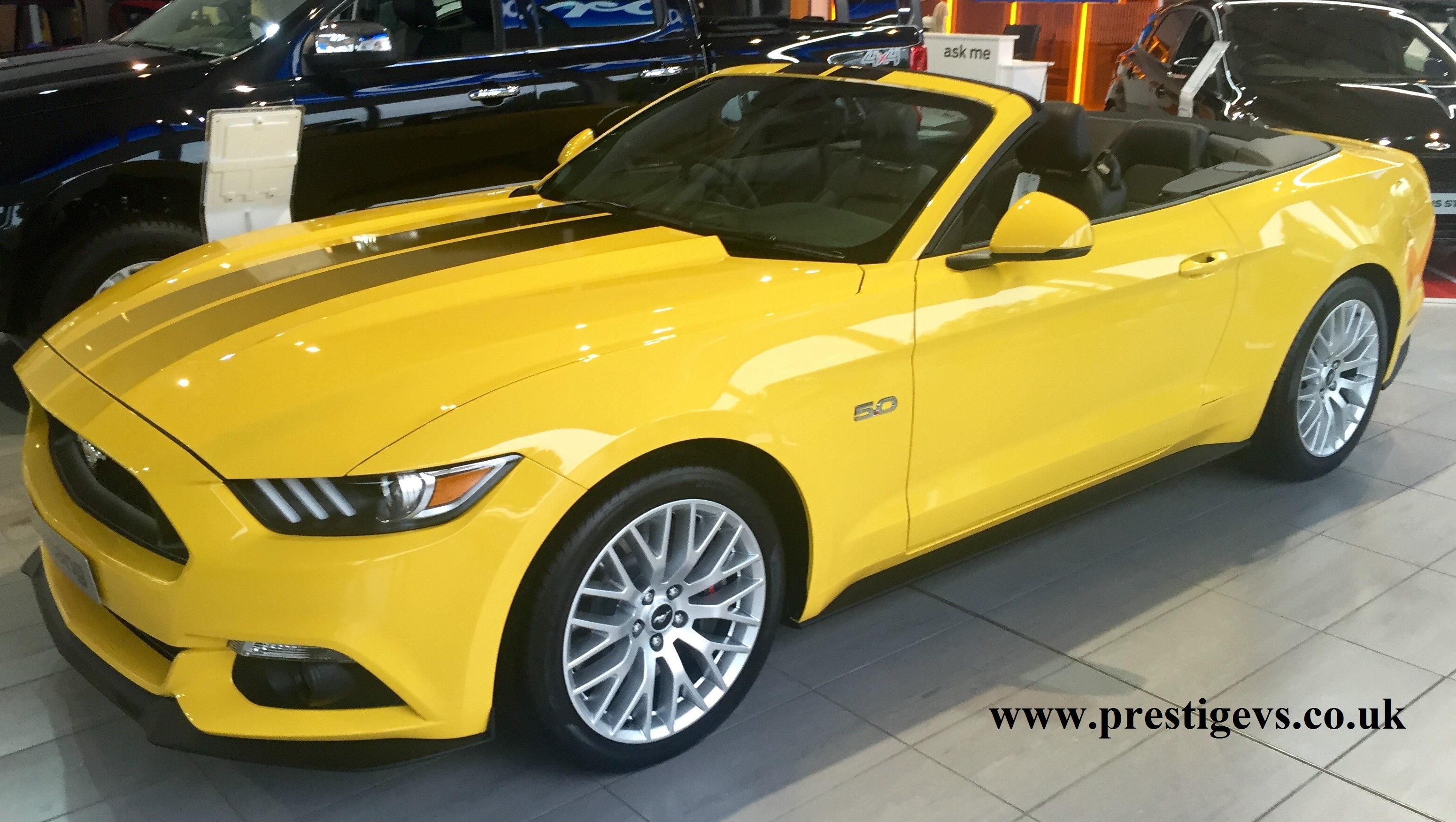 Ford Mustang Convertible MY2017 Cabriolet Yellow Ebony Custom-Pack Prestigevs.co.uk Prestige-Vehicle-Search