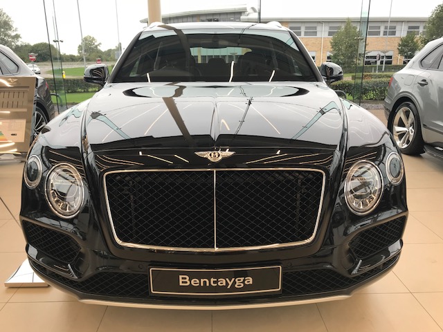 RHD-UK-MY2018 Bentley-Bentayga-4.0-Diesel Onyx-Black Prestige-Vehicle-Search