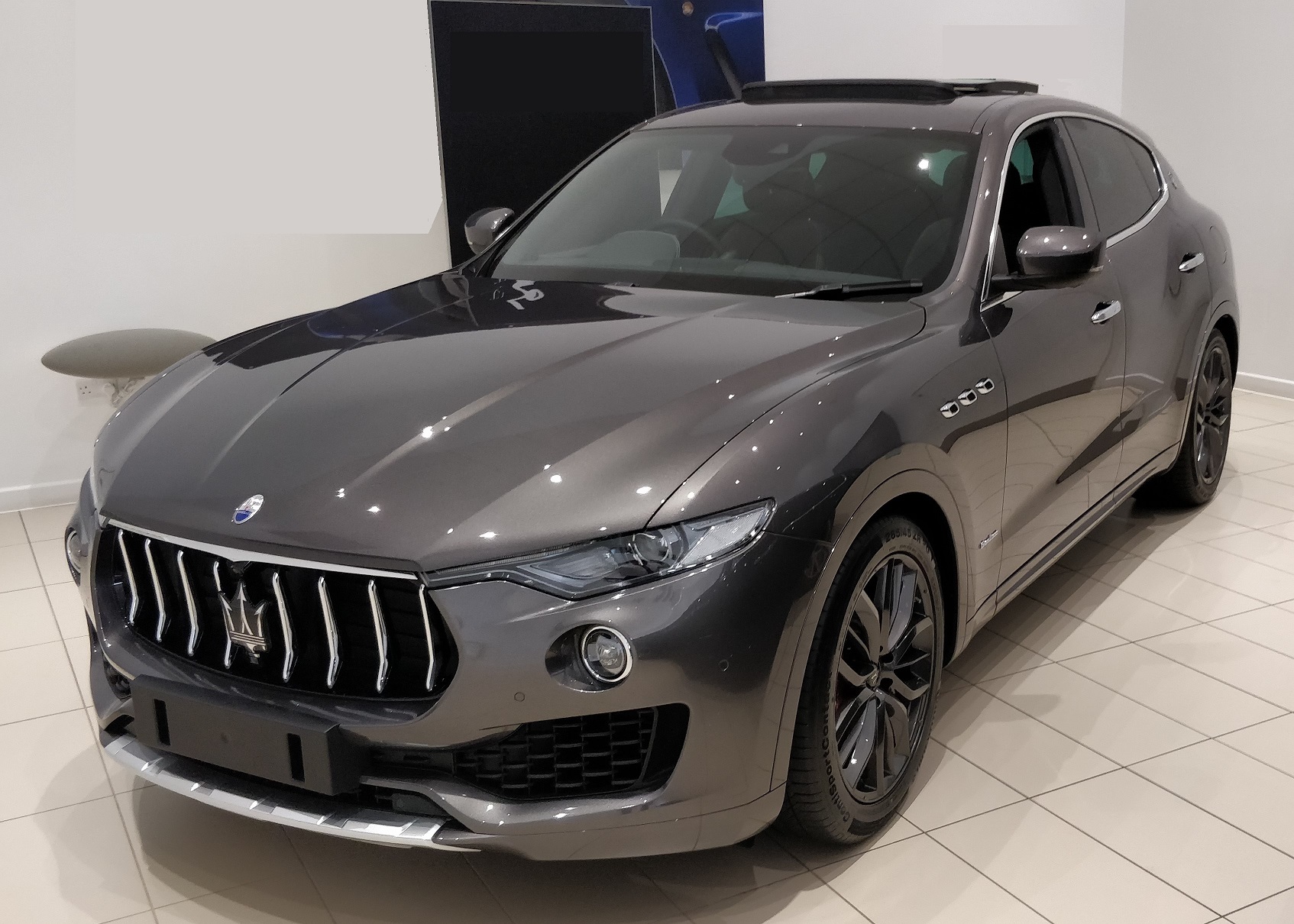 RHD UK MY2018 Maserati-Levgante-Granlusso Prestige-Vehicle-Search